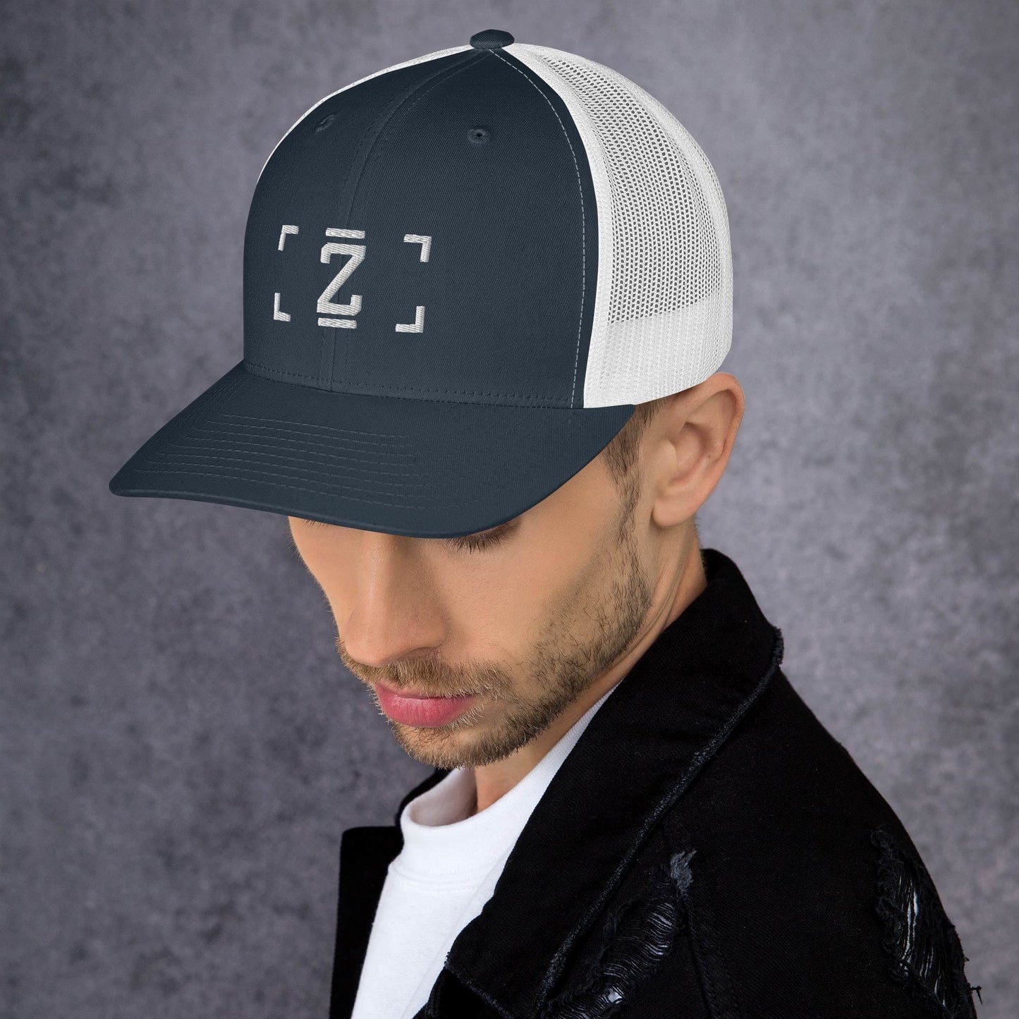 ZUPRAAVA BRAND VOL.1 NAVY/WHITE UNISEX TRUCKER CAP